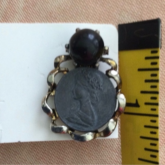 Vintage Clip on Earrings Black Beads And a Cameo face on a metal looking coin - Picture 2 of 6